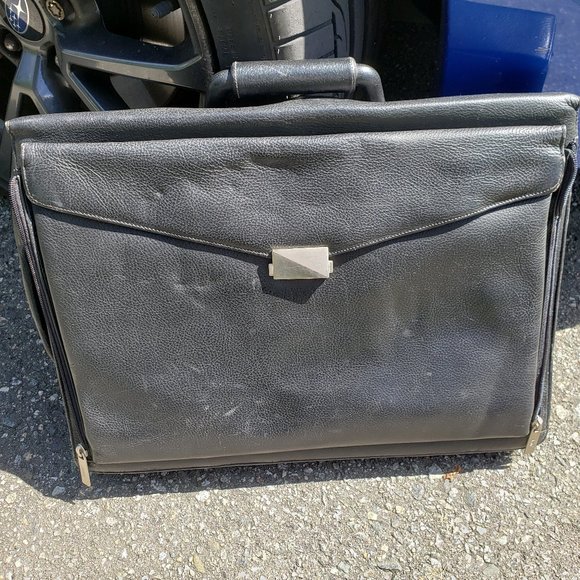 Black Leather Briefcase (Men) - Picture 8 of 8